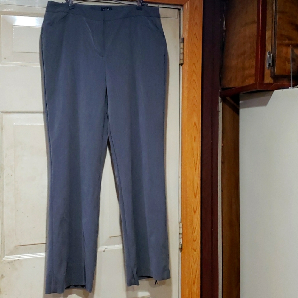 Gray dress pants 💥3/$50 Bundle and Save💥